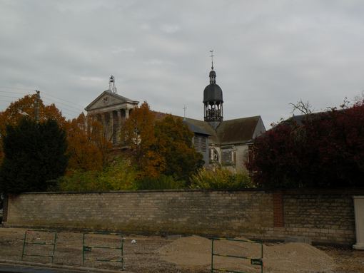  Eglise Saint-Martin ès vignes, vue depuis l'avenue Marie de Champagne